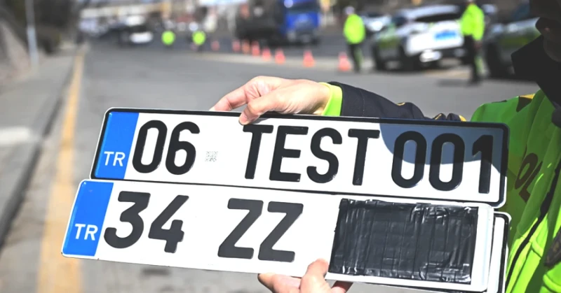 APP Plaka Cezası Sona Erdi! 2026'da Plaka Değiştirme Yöntemleri Burada!